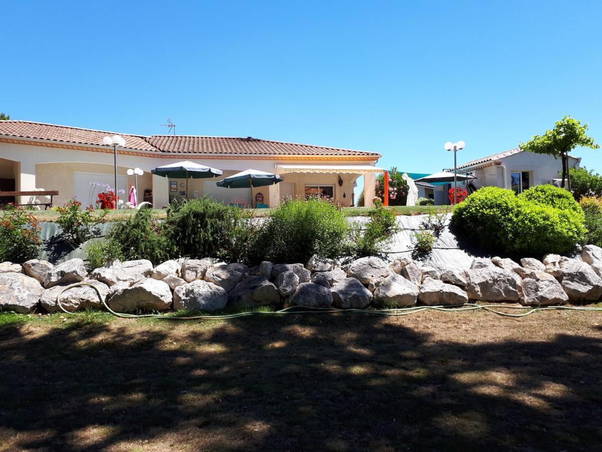 La Chenaie Bed & Breakfast Sainte-Marthe  ภายนอก รูปภาพ