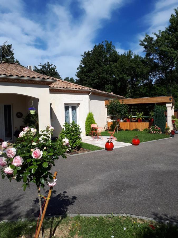 La Chenaie Bed & Breakfast Sainte-Marthe  ภายนอก รูปภาพ