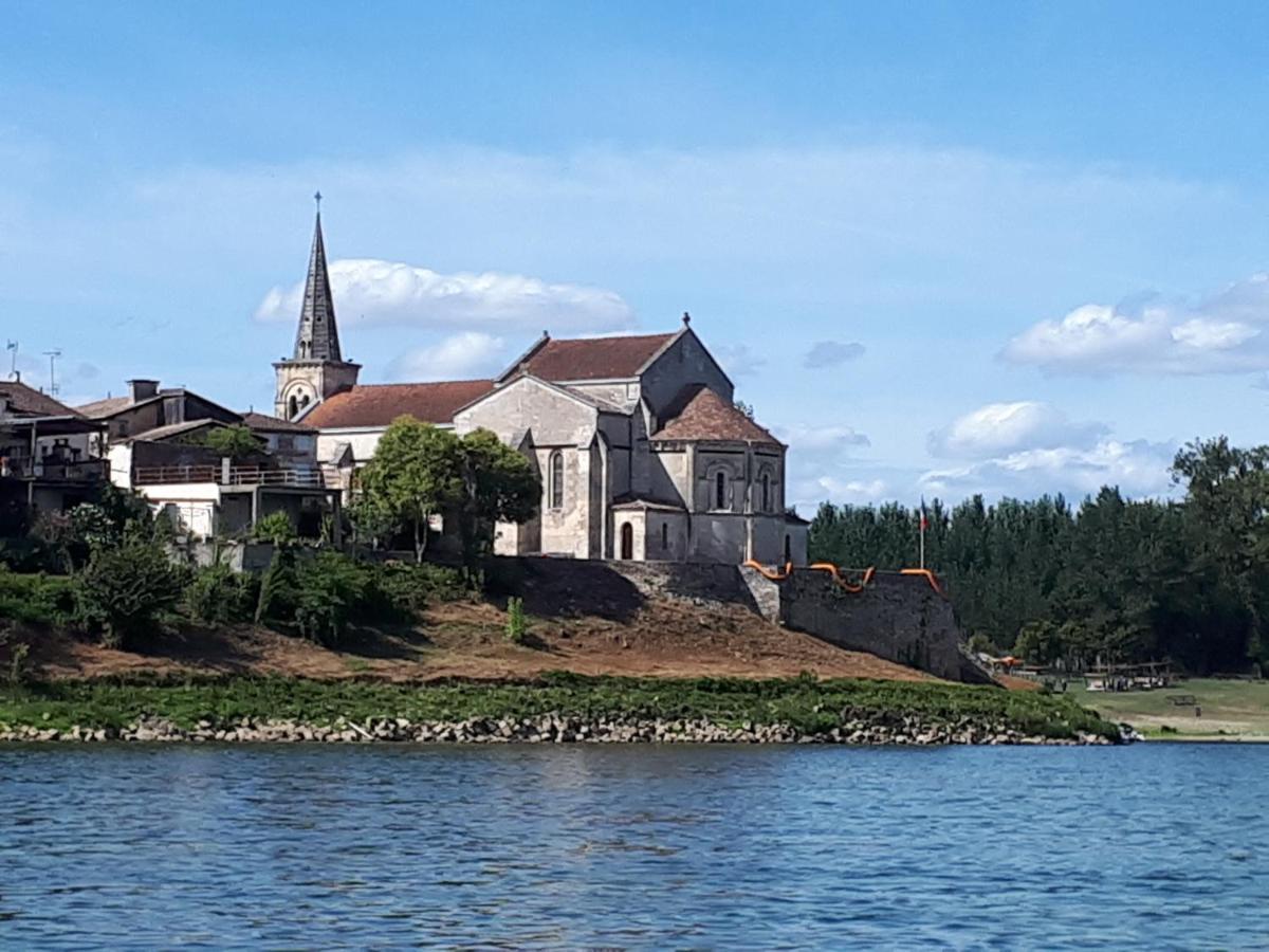 La Chenaie Bed & Breakfast Sainte-Marthe  ภายนอก รูปภาพ