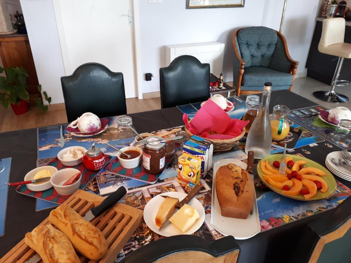 La Chenaie Bed & Breakfast Sainte-Marthe  ภายนอก รูปภาพ